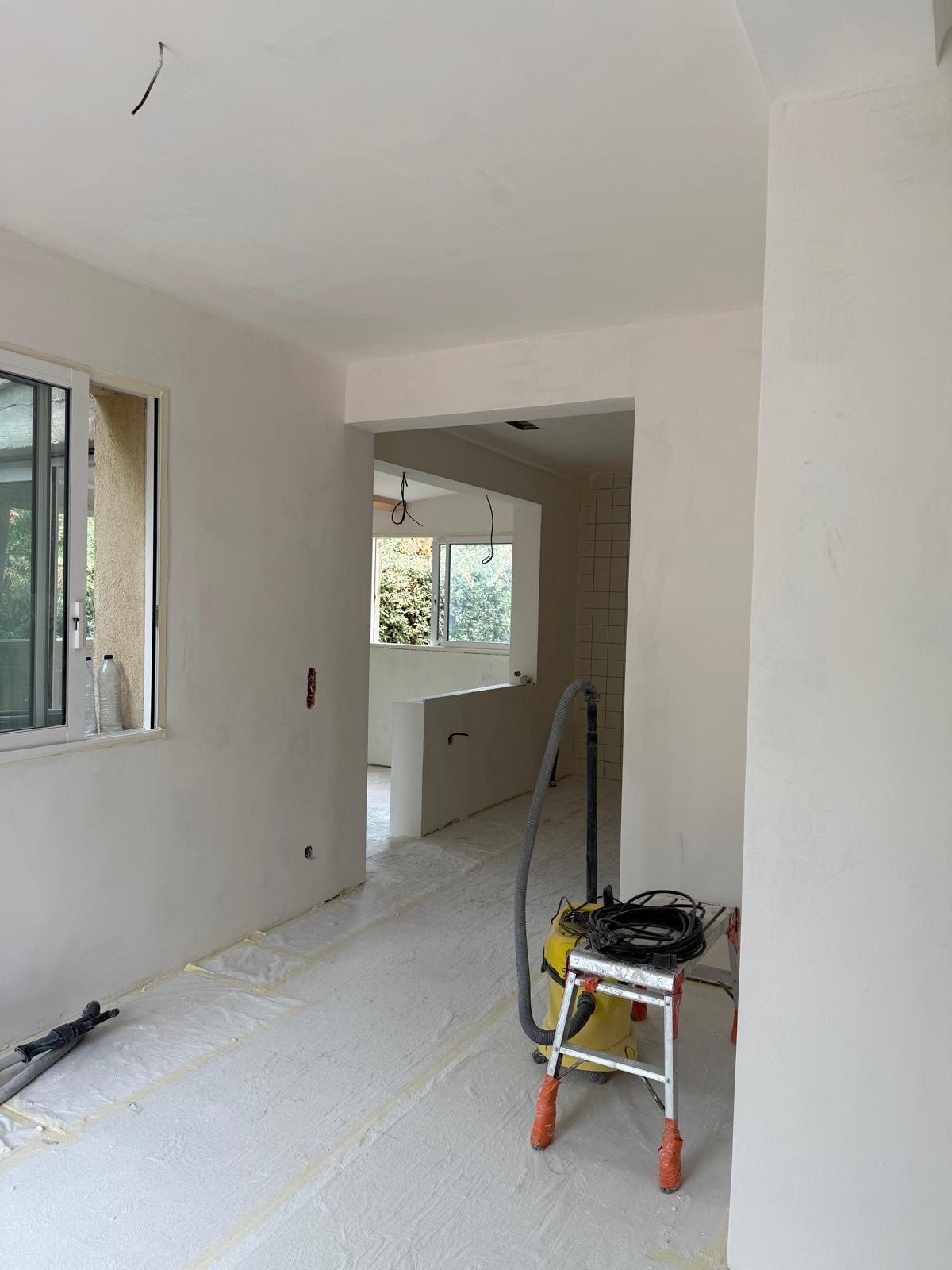 Préparation des murs avant finition